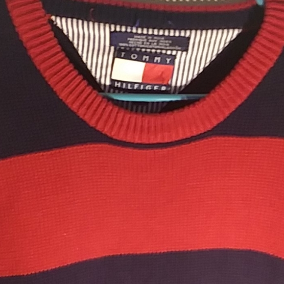 Tommy Hilfiger sweater - Picture 2 of 3
